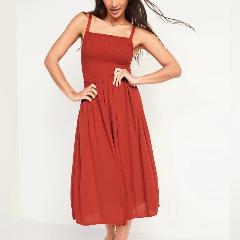 Sleeveless Crinkled Smocked Fit & Flare Dress - Yes I Cayenne Size Small
